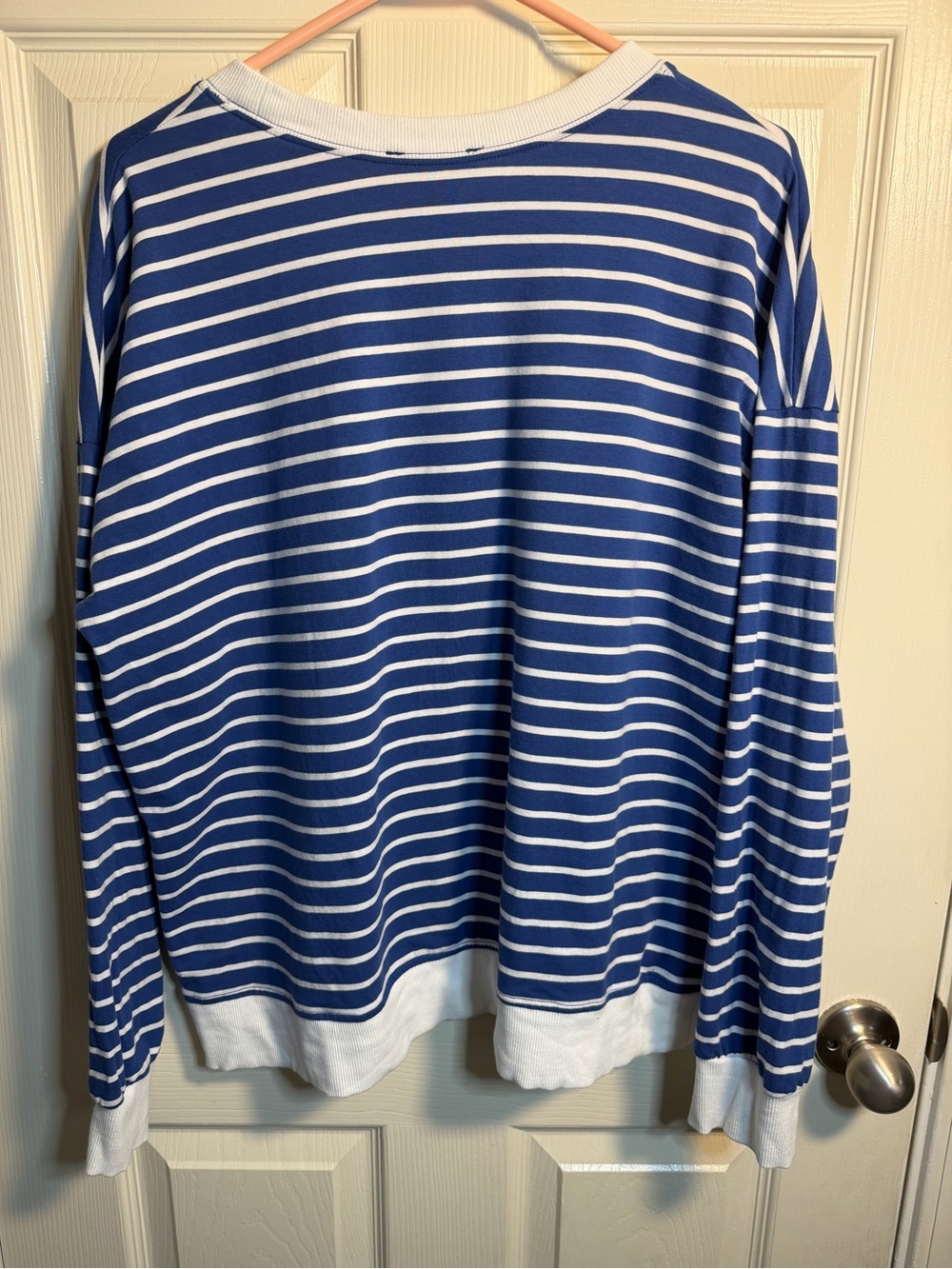 Women’s Zenana Blue & White Striped Crewneck Sweatshirt, size Large - Picture 5 of 10